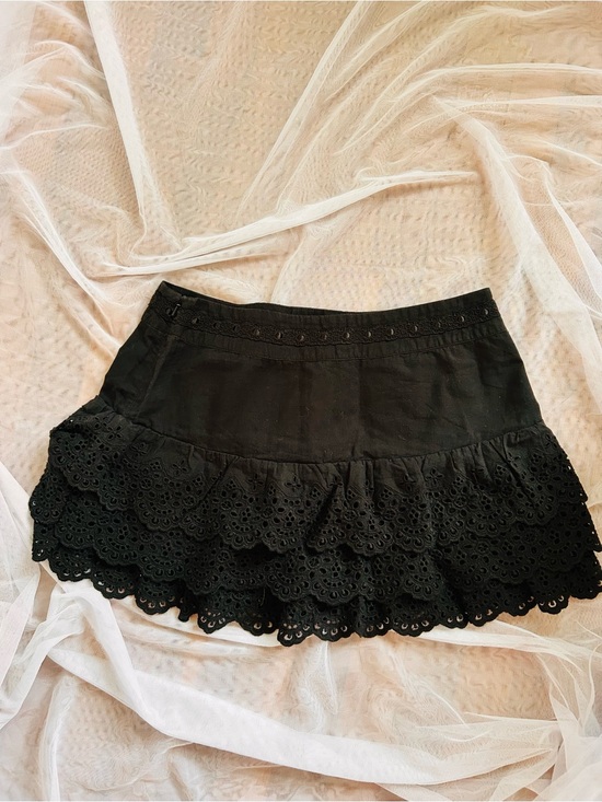 bebe Dresses & Skirts - bebe Black Eyelet Ruffle Mini Skirt with Scalloped Layers
